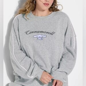 NWT Cinnamoroll Sanrio Heather Gray Bubble Hem Graphic Sweatshirt